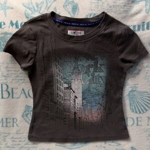 5️⃣ FOR 2️⃣0️⃣ SALE 🏷️ Limited Too Gray New York City Tee Size Girls L